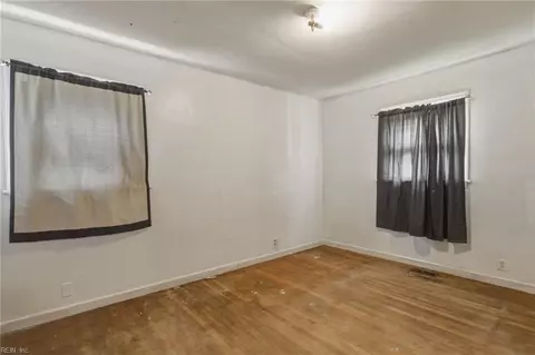 Bedroom - 504 Plummer Dr, Chesapeake, VA 23320 photo 3 of 6