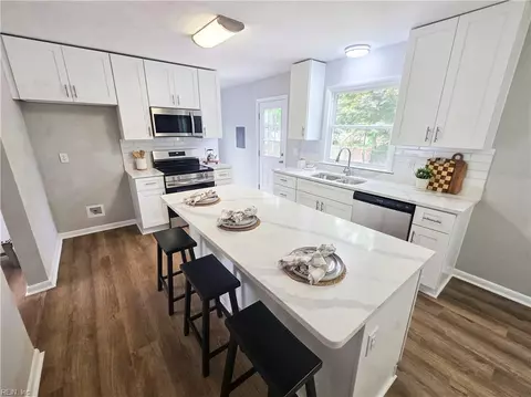 Kitchen - 45 Londonshire Ter, Hampton, VA 23666 photo 2 of 3
