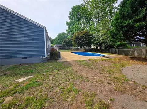 Exterior - 45 Londonshire Ter, Hampton, VA 23666 photo 2 of 5