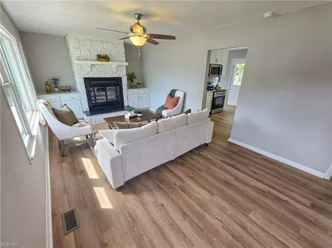 Living - 45 Londonshire Ter, Hampton, VA 23666 photo 1 of 1