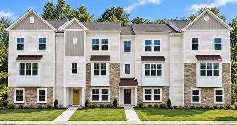 4301 Abercorn Dr #101, Suffolk, VA 23435