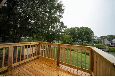 Exterior - 315 Riversedge Dr, Hampton, VA 23669 photo 8 of 9