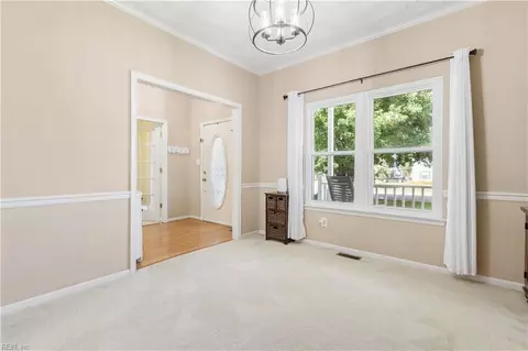 Entry Way - 2 Bounty Cir, Hampton, VA 23669 photo 5 of 5