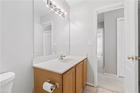 Bath - 2 Bounty Cir, Hampton, VA 23669 photo 6 of 6