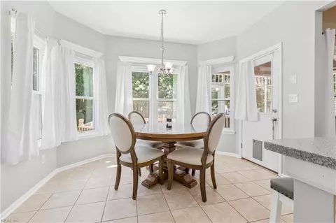 Dining - 2 Bounty Cir, Hampton, VA 23669 photo 1 of 1