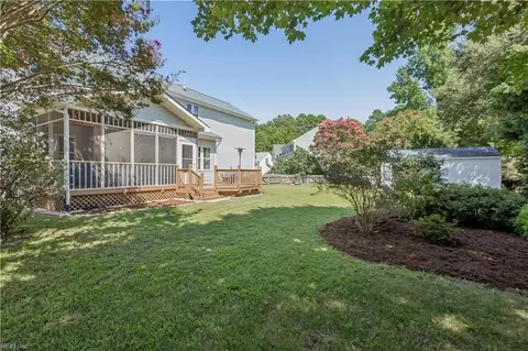 Exterior - 2 Bounty Cir, Hampton, VA 23669 photo 6 of 11