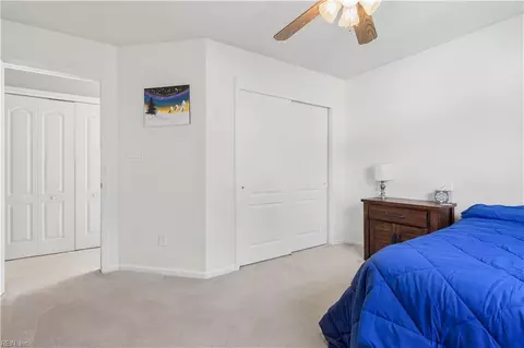 Bedroom - 2 Bounty Cir, Hampton, VA 23669 photo 4 of 5