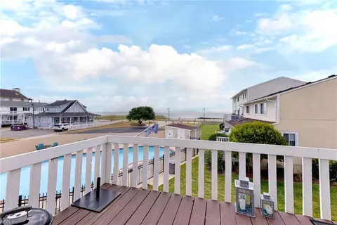 Exterior - 388 N First St, Hampton, VA 23664 photo 2 of 9