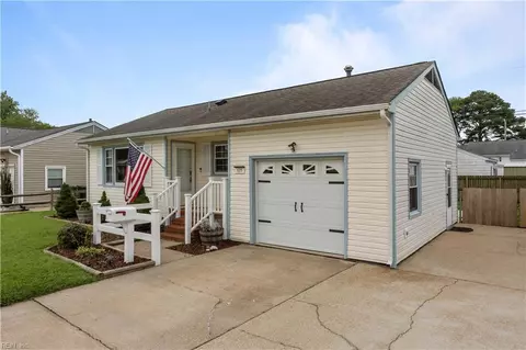 Exterior - 825 Headrow Ter, Hampton, VA 23666 photo 3 of 6