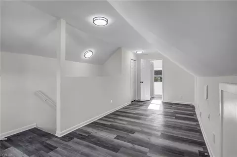 Entry Way - 623 Chapel St, Hampton, VA 23669 photo 4 of 5
