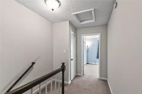 Entry Way - 6 Chinaberry Pl, Hampton, VA 23666 photo 7 of 7