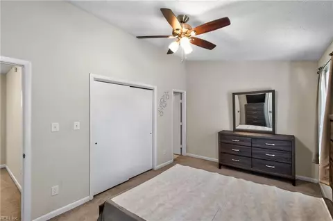 Bedroom - 6 Chinaberry Pl, Hampton, VA 23666 photo 3 of 8