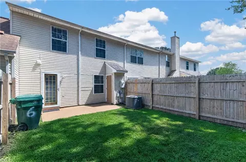 Exterior - 6 Chinaberry Pl, Hampton, VA 23666 photo 4 of 5