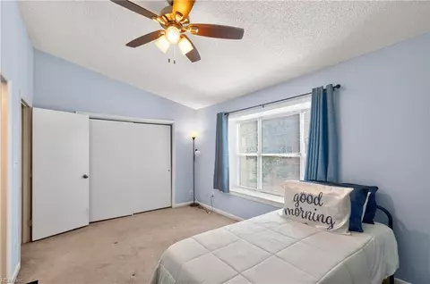 Bedroom - 6 Chinaberry Pl, Hampton, VA 23666 photo 7 of 8