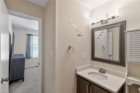 Bath - 6 Chinaberry Pl, Hampton, VA 23666 photo 2 of 4