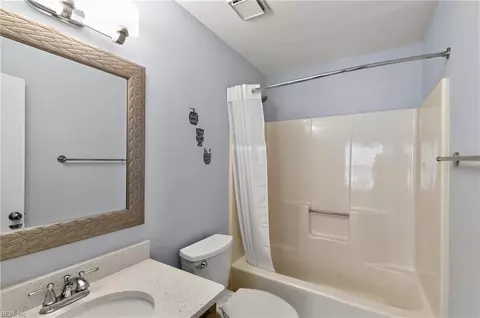 Bath - 6 Chinaberry Pl, Hampton, VA 23666 photo 3 of 4