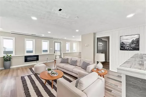 Living - 106 Lighthouse Dr, Hampton, VA 23664 photo 2 of 7
