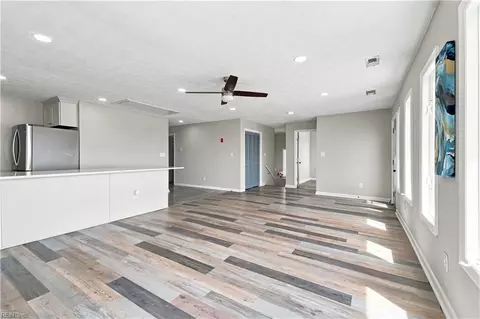 Living - 106 Lighthouse Dr, Hampton, VA 23664 photo 6 of 7