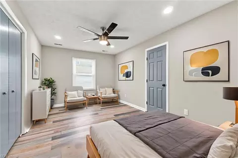 Bedroom - 106 Lighthouse Dr, Hampton, VA 23664 photo 4 of 5
