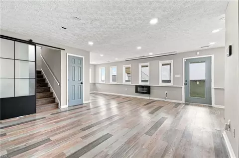 Living - 106 Lighthouse Dr, Hampton, VA 23664 photo 1 of 7