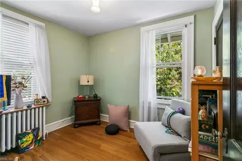 Bedroom - 44 Cherry Ave, Hampton, VA 23661 photo 1 of 3
