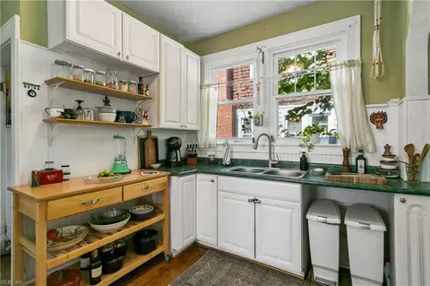 Kitchen - 44 Cherry Ave, Hampton, VA 23661 photo 1 of 4
