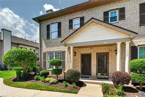 2268 Wessington Dr, Virginia Beach, VA 23454