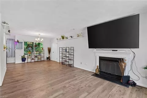 Living - 1105 Gloucester St, Hampton, VA 23661 photo 5 of 5