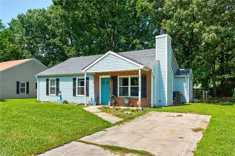 Exterior - 1105 Gloucester St, Hampton, VA 23661 photo 2 of 5