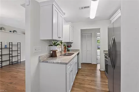 Kitchen - 1105 Gloucester St, Hampton, VA 23661 photo 2 of 3