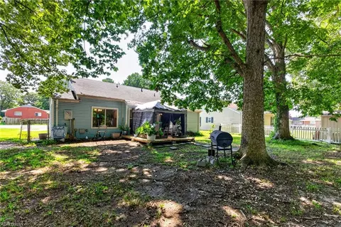 Exterior - 1105 Gloucester St, Hampton, VA 23661 photo 4 of 5