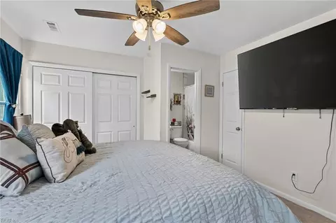 Bedroom - 1105 Gloucester St, Hampton, VA 23661 photo 3 of 5
