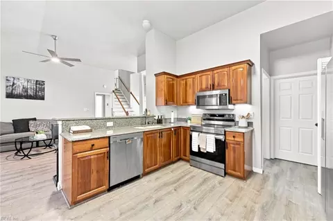 Kitchen - 6407 Crosswinds Ct, Suffolk, VA 23435 photo 3 of 5