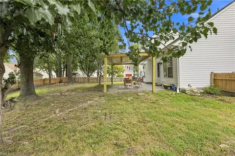 Exterior - 6407 Crosswinds Ct, Suffolk, VA 23435 photo 4 of 8