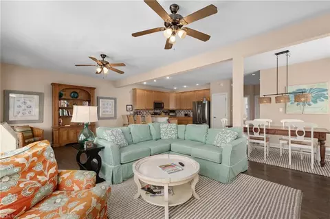 Living - 129 Jay Crest Rd #A, Kitty Hawk, NC 27949 photo 9 of 9