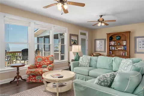 Living - 129 Jay Crest Rd #A, Kitty Hawk, NC 27949 photo 5 of 9