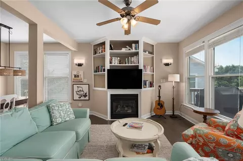 Living - 129 Jay Crest Rd #A, Kitty Hawk, NC 27949 photo 6 of 9