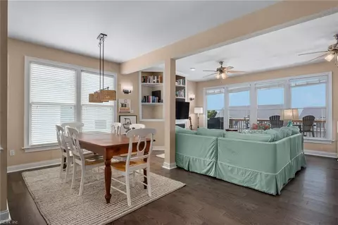 Dining - 129 Jay Crest Rd #A, Kitty Hawk, NC 27949 photo 2 of 4