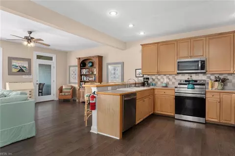 Kitchen - 129 Jay Crest Rd #A, Kitty Hawk, NC 27949 photo 5 of 6