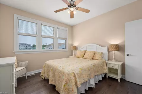 Bedroom - 129 Jay Crest Rd #A, Kitty Hawk, NC 27949 photo 1 of 6