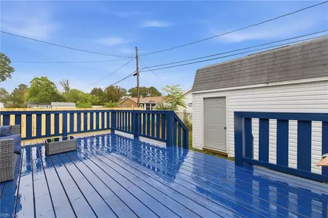 Exterior - 406 Colonial Ave, Hampton, VA 23661 photo 7 of 11
