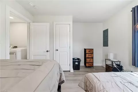 Bedroom - 406 Colonial Ave, Hampton, VA 23661 photo 7 of 7