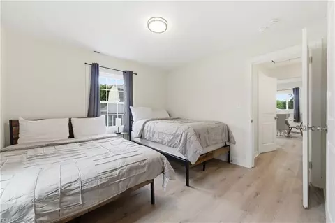 Bedroom - 406 Colonial Ave, Hampton, VA 23661 photo 6 of 7