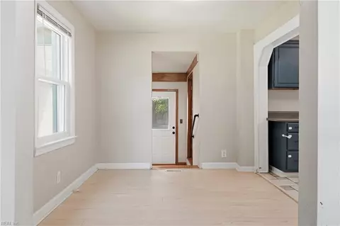 Entry Way - 4009 Maple Dr, Chesapeake, VA 23321 photo 1 of 3
