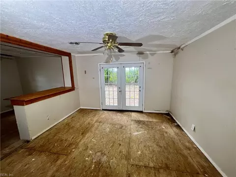 Living - 18688 Orbit Rd, Windsor, VA 23487 photo 5 of 6