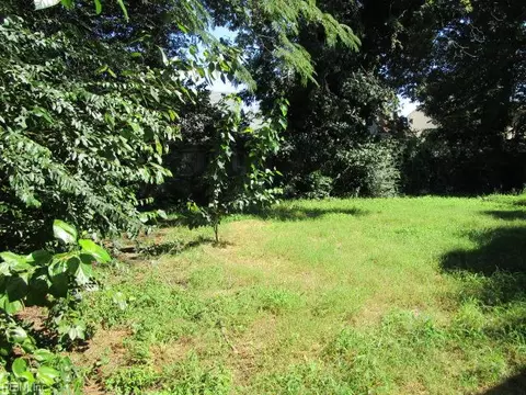 Exterior - 2011 Seward Dr, Hampton, VA 23663 photo 3 of 5