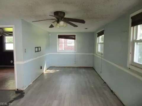 Living - 2011 Seward Dr, Hampton, VA 23663 photo 1 of 1