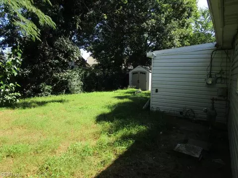 Exterior - 2011 Seward Dr, Hampton, VA 23663 photo 5 of 5