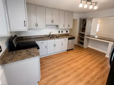 Kitchen - 72 Apollo Dr, Hampton, VA 23669 photo 2 of 3