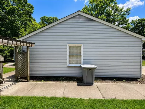 Exterior - 72 Apollo Dr, Hampton, VA 23669 photo 8 of 10